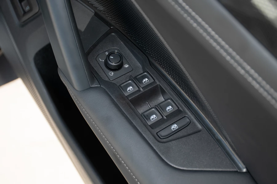 2025 Volkswagen Tayron R4 150TSI Life SUV Image 17