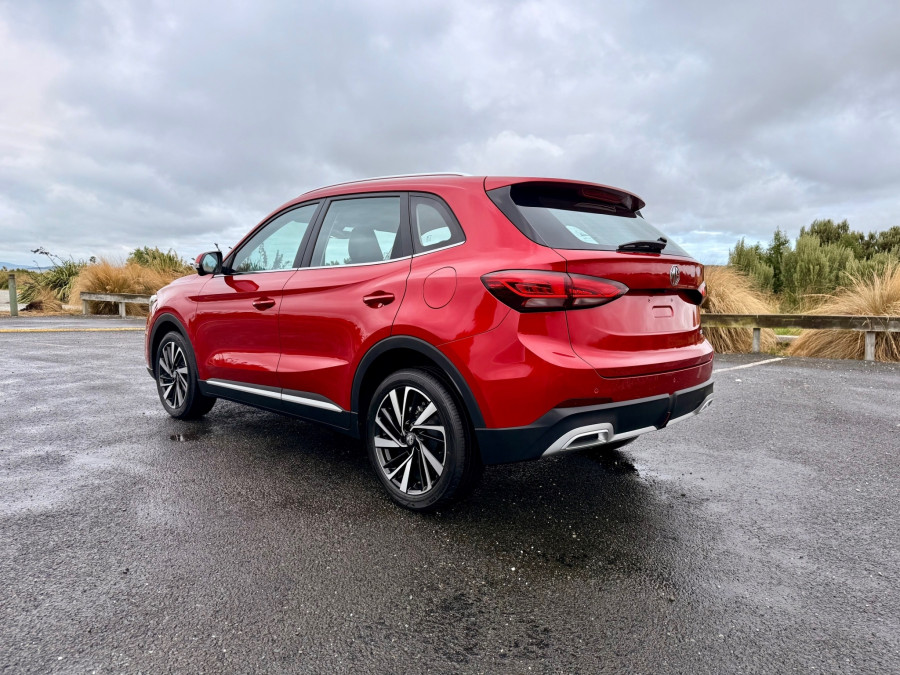 2026 MG ZS ZS32 Essence SUV Image 5