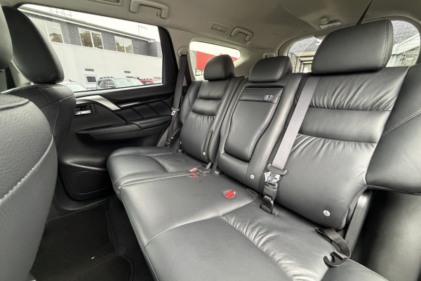 2019 Mitsubishi Pajero Sport QE Black Edition SUV Image 12