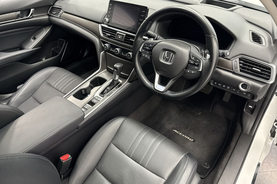 2020 MY21 Honda Accord 10th Gen VTi-LX Sedan Image 17