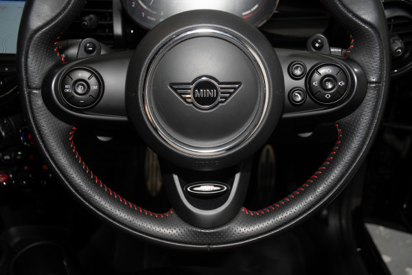 2021 MINI 3d Hatch Hatch Jcw Classic Hatch image 15