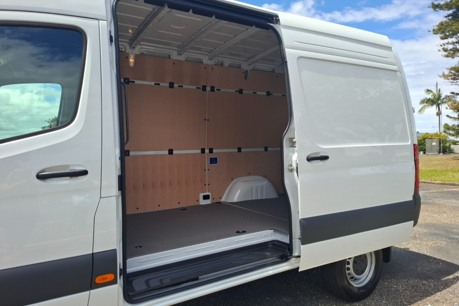 2024 Mercedes-Benz Sprinter VS30 419CDI Van Image 13