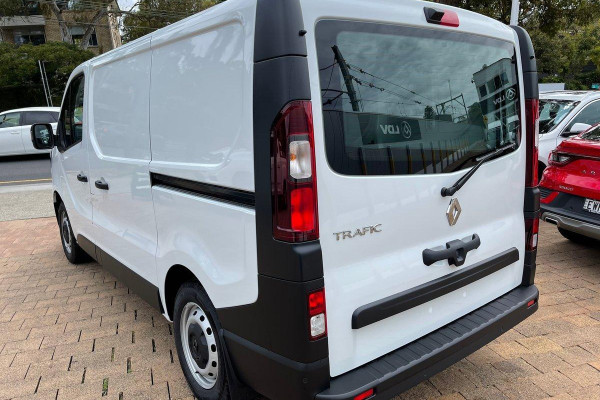 2024 Renault Trafic X82 Pro Van Image 5