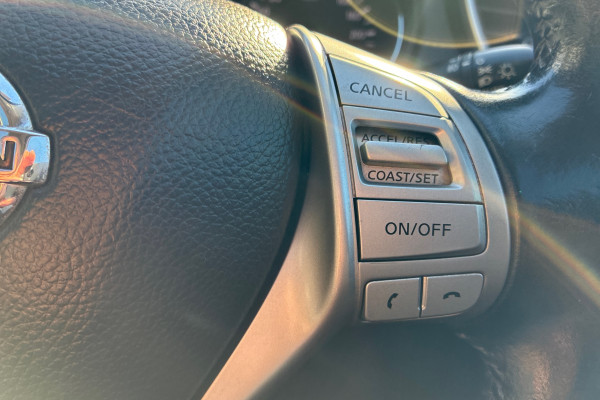2017 Nissan QASHQAI J11 Ti SUV Image 25