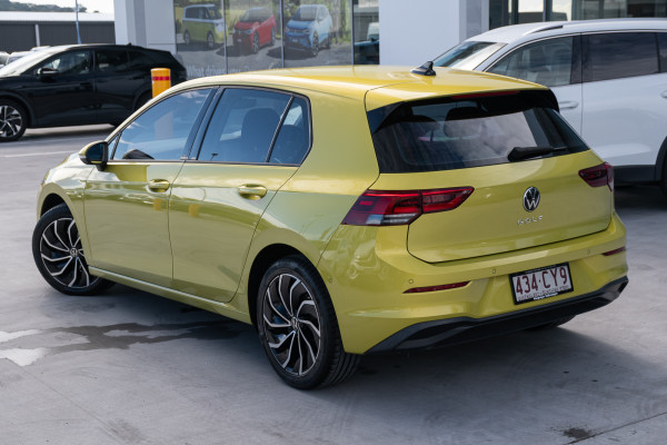 2021 MY22 Volkswagen Golf 8 110TSI Life Hatch image 2