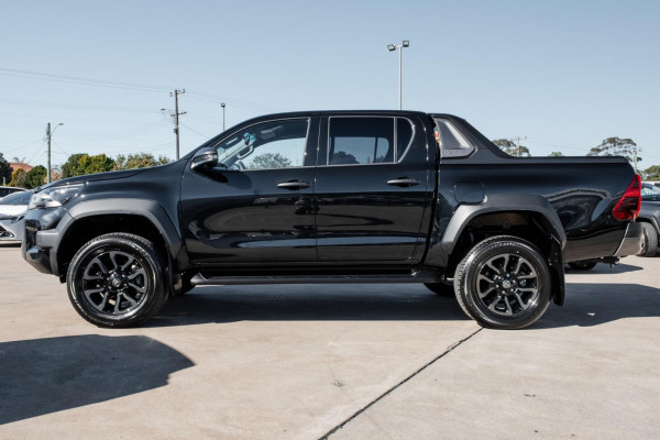2025 Toyota HiLux GUN126R Rogue 48V Ute Image 3