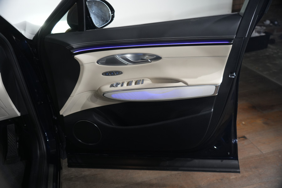 2024 Genesis GV70 2.5T SIGNATURE SUV Image 36