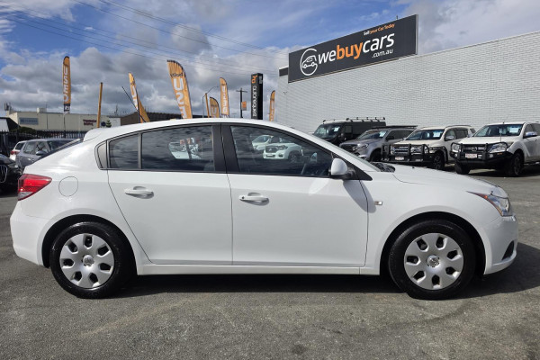 2012 MY13 Holden Cruze JH Series II CD Hatch Image 6