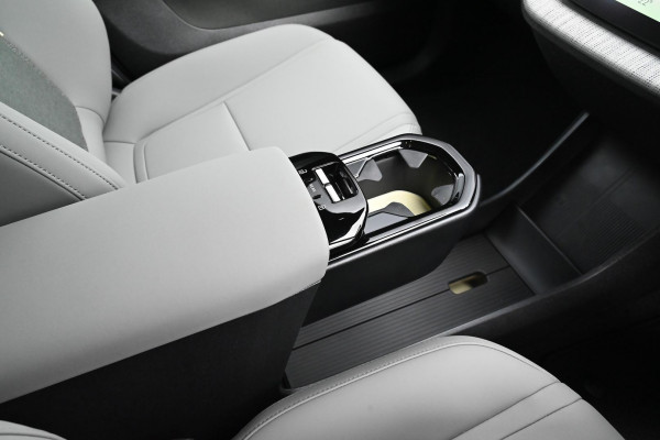 2026 Volvo EX30  Single Motor Extended Range Plus SUV Image 16