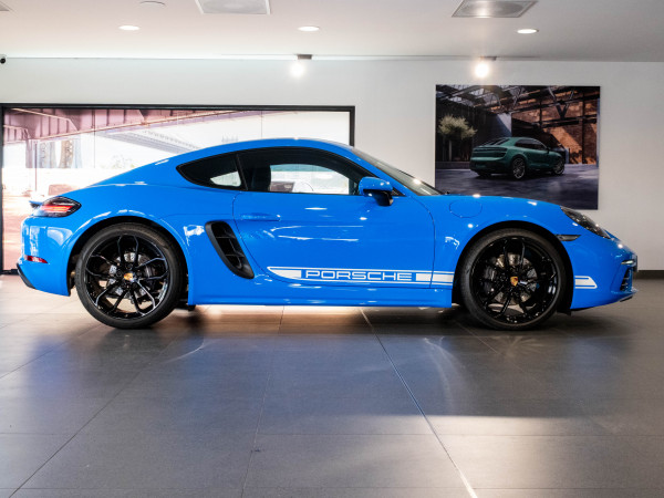 2024 Porsche Cayman Cayman - Style Edition Coupe image 3