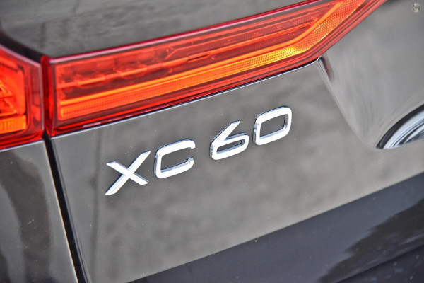 2024 MY25 Volvo XC60  Ultra B5 Bright SUV Image 5