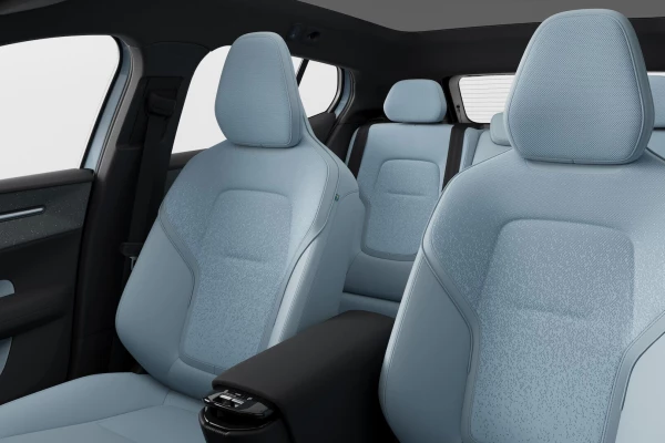 2024 Volvo EX30  Twin Motor Performance Ultra SUV Image 9