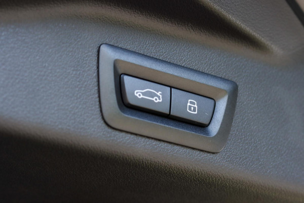 2025 [THIS VEHICLE IS SOLD] image 12