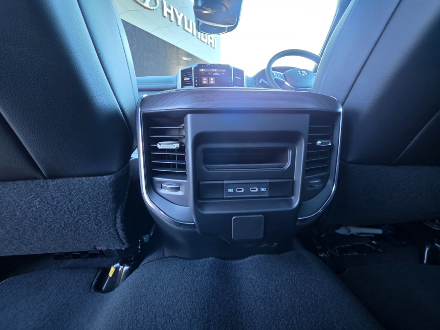 2026 Ram 2500 DJ Laramie Dual Cab Image 24