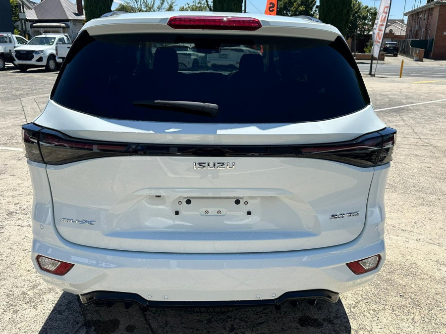 2026 MY25.5 Isuzu MU-X RJ LS-U SUV Image 4