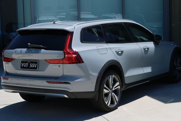 2023 MY24 Volvo V60 Cross Country Z Series Ultimate B5 Bright Wagon Image 6