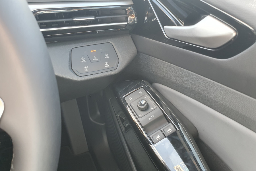 2025 Volkswagen ID. 4 E2 Pro SUV Image 27