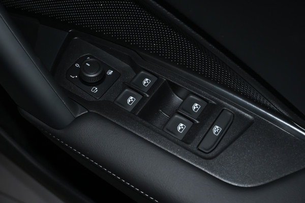 2025 Volkswagen Tayron R4 150TSI Life SUV Image 10