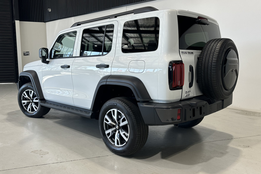 2025 GWM Tank 300 P01 Ultra SUV Image 8