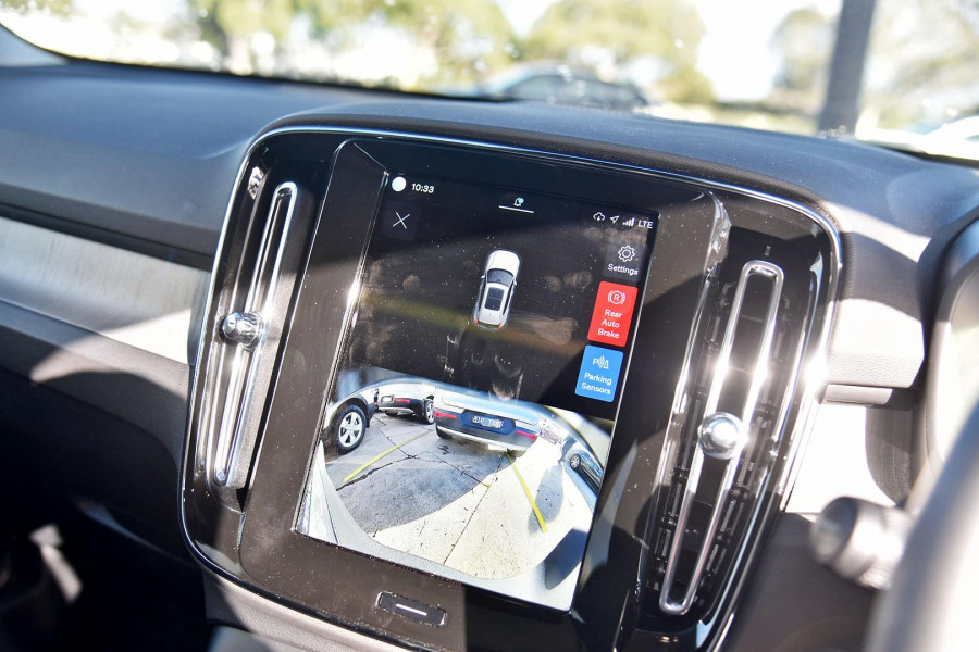2024 MY25 Volvo XC40 XZ Plus B4 SUV Image 16