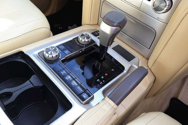 2016 Toyota LandCruiser VDJ200R VX SUV Image 16