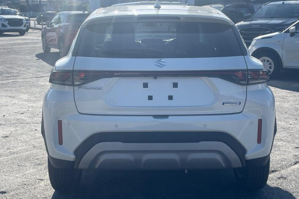 2025 Suzuki Fronx KW Hybrid Wagon Image 6