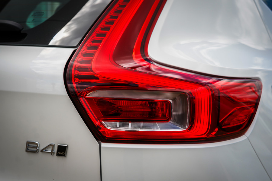 2024 MY25 Volvo XC40 XZ Ultra B4 Bright SUV Image 12