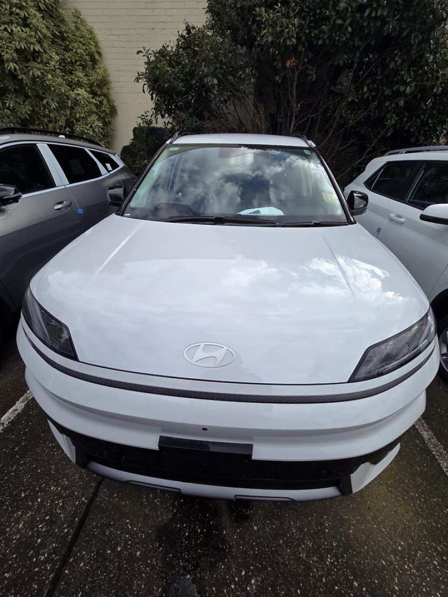 2026 Hyundai ELEXIO OE1.V1  SUV Image 2
