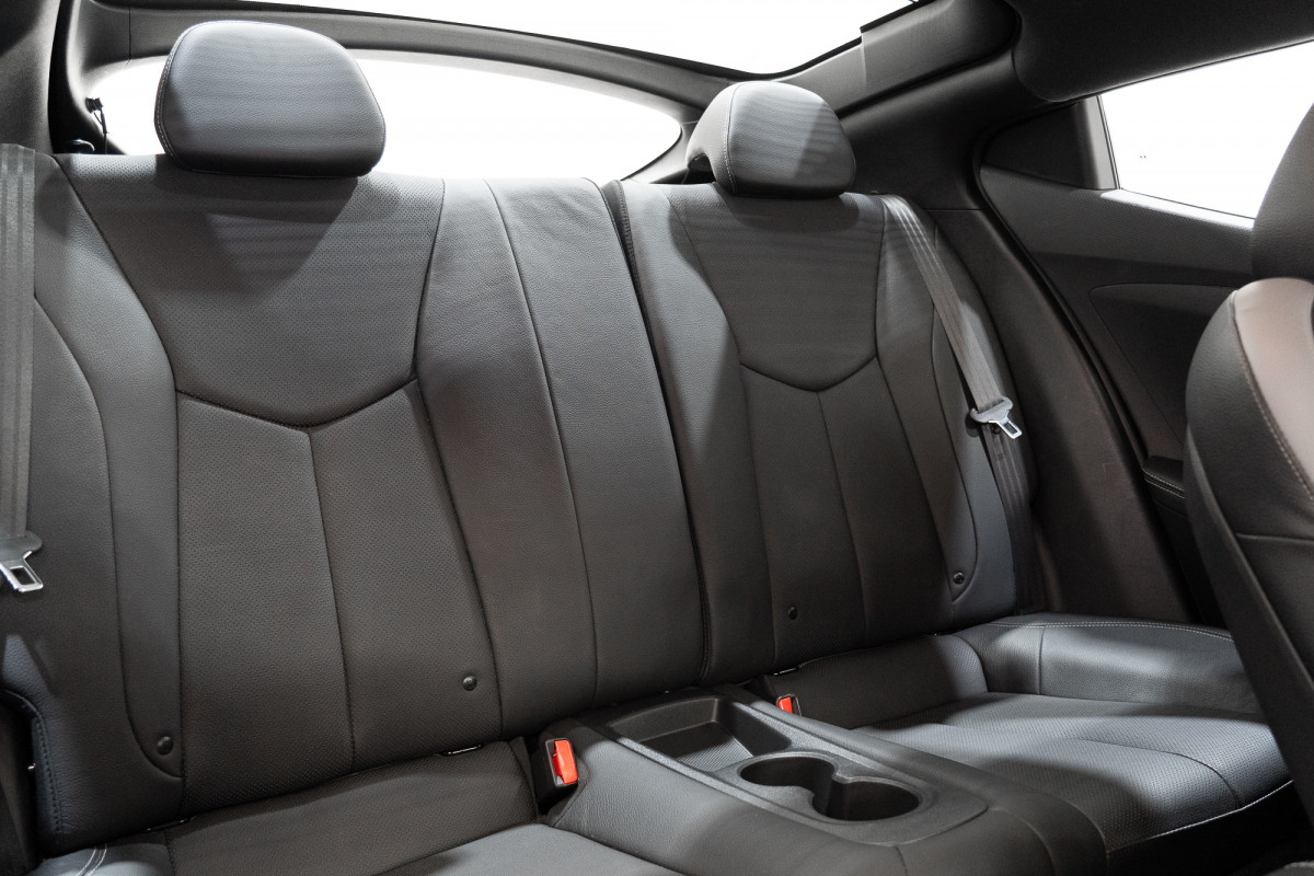 2015 Hyundai Veloster Sr Turbo Coupe Image 3