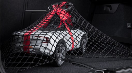 Load securing net - load compartment