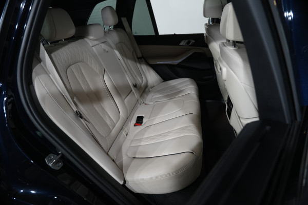 2022 BMW X5 M50i SUV image 32