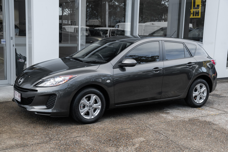 2013 Mazda 3 Neo Hatch Image 3
