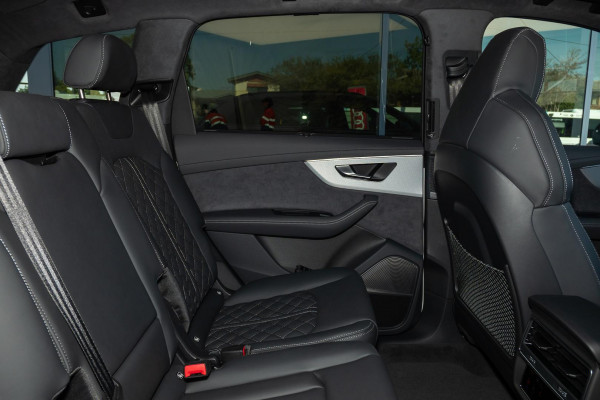 2025 Audi SQ7 4M TFSI SUV image 9