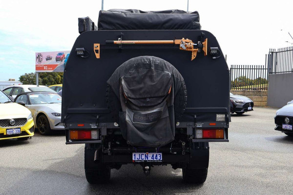 2017 Toyota LandCruiser VDJ76R GXL Dual Cab Chassis Image 5