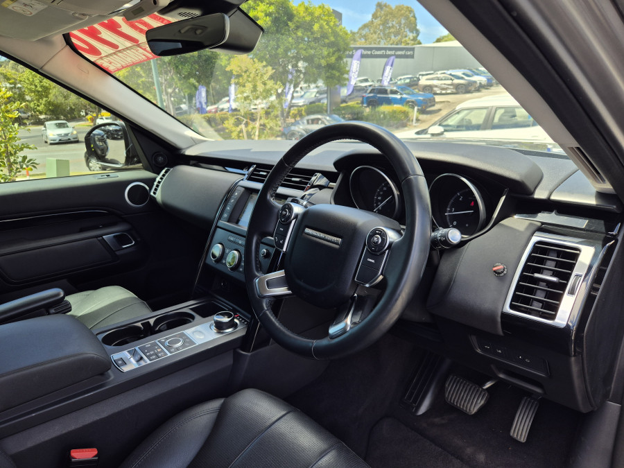2017 Land Rover Discovery Series 5 SE SUV Image 17