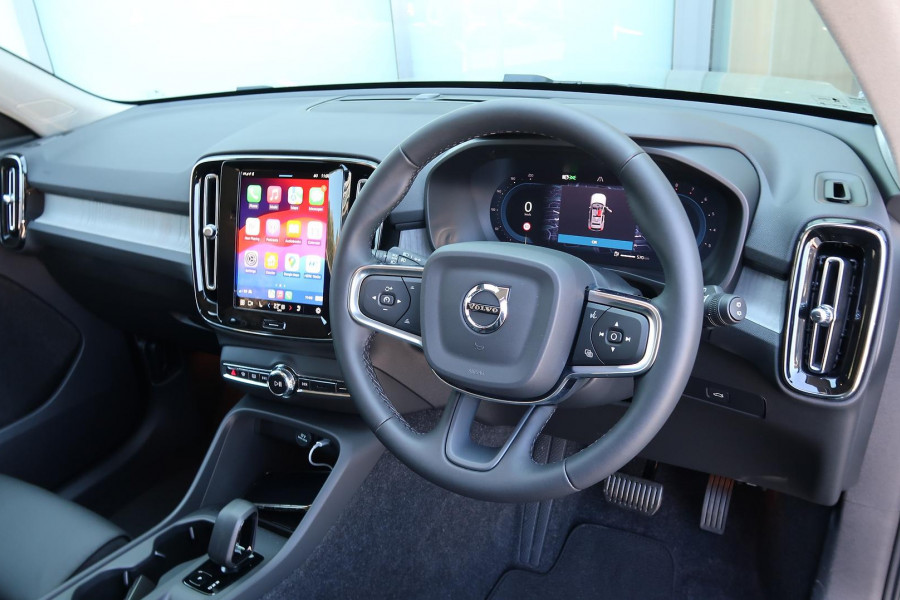 2024 Volvo XC40 XZ Plus B4 SUV Image 26