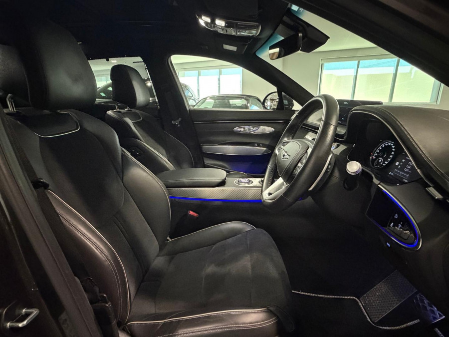 2024 Genesis GV70 JK.V2 3.5T AWD Sport SUV Image 18