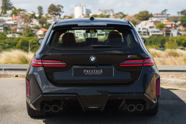 2025 BMW M5 Touring SUV Image 5