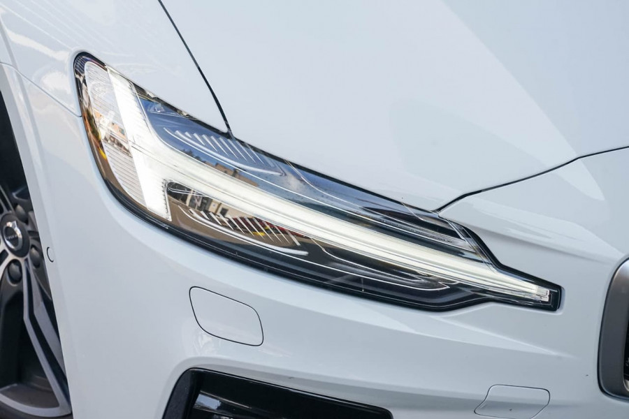 2019 MY20 Volvo S60 Z Series T5 R-Design Sedan Image 17