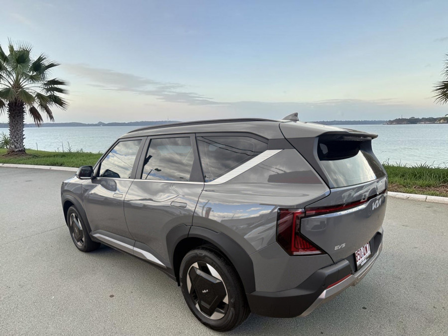 2025 MY26 Kia EV5 OVc Air Long Range SUV Image 5