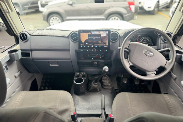 2023 Toyota LandCruiser VDJ79R WorkMate Double-Cab Cab-Chassis Image 18