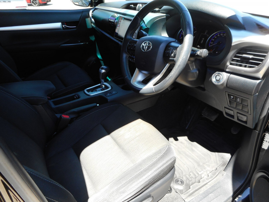 2016 Toyota HiLux GUN126R SR5 Utility Image 10
