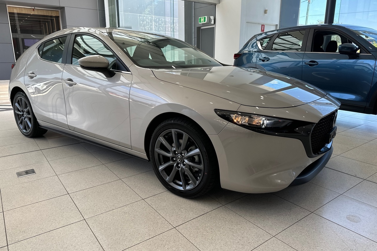 2024 Mazda 3 BP Series G20 Evolve Hatch Image 1