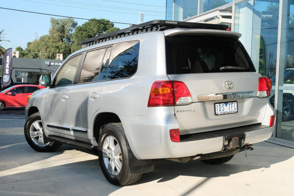 2014 MY13 Toyota LandCruiser VDJ200R Sahara SUV Image 2