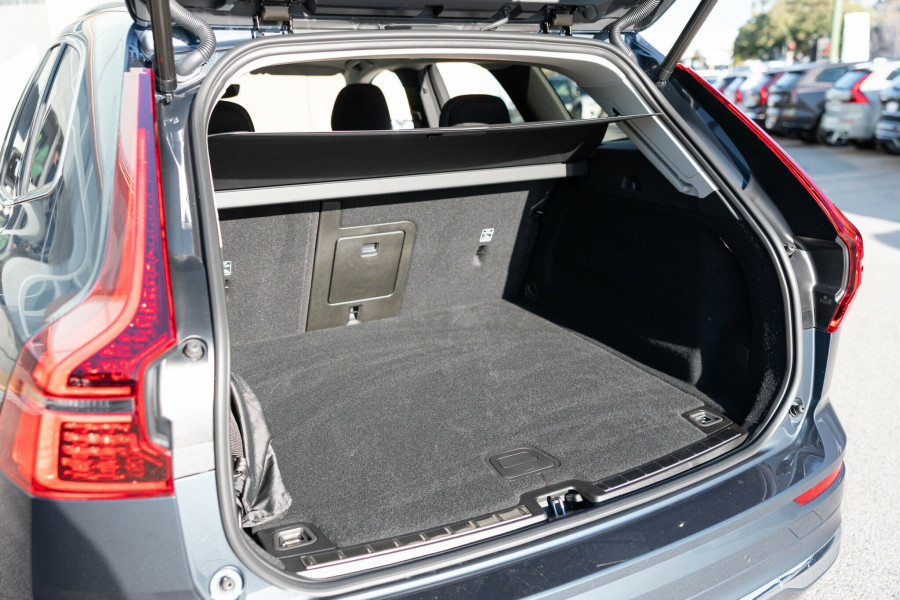 2026 Volvo XC60 UZ Plus B5 Bright SUV Image 18