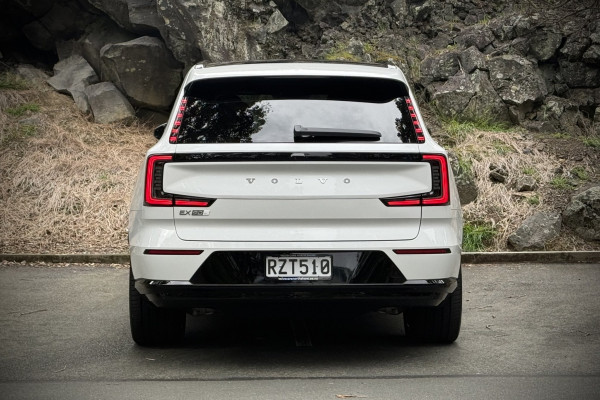 2026 Volvo EX90 No Series Ultra Twin Motor Performance SUV Image 3