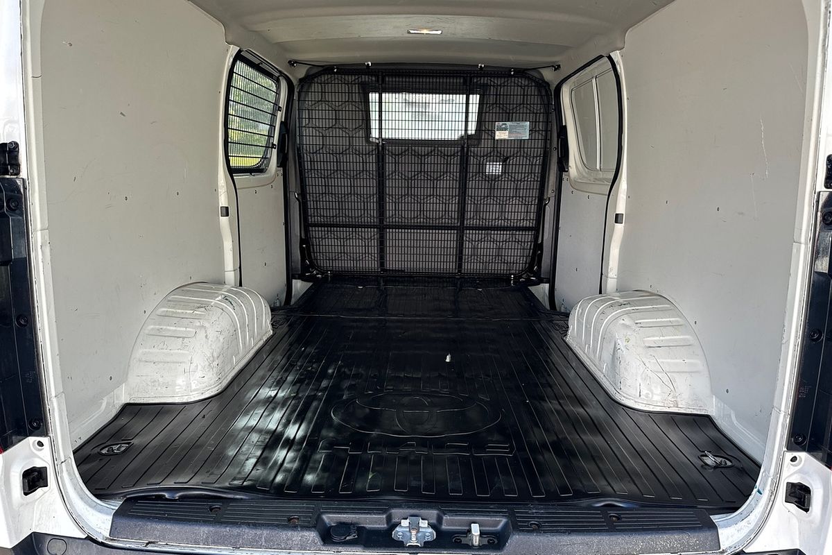 2022 Toyota HiAce GDH300R  Van Image 19