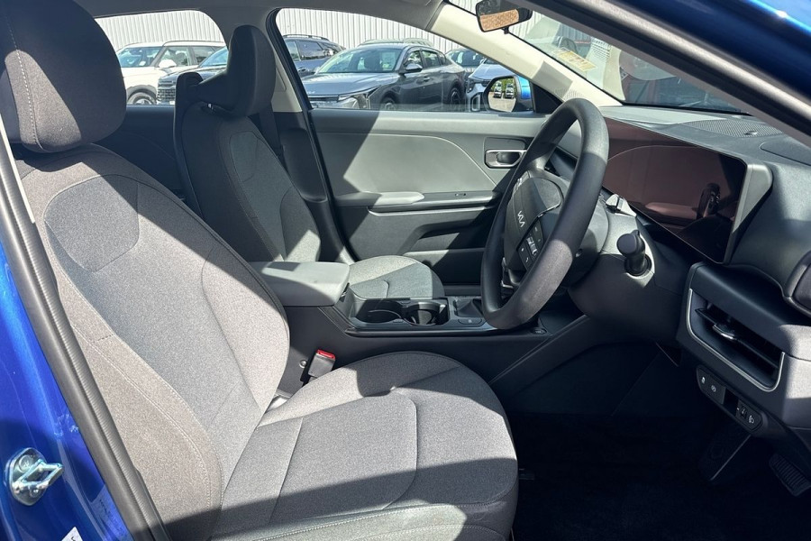 2025 Kia K4 CL4m S Sedan Image 9