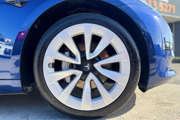 2023 Tesla Model 3  Rear-Wheel Drive Sedan Image 23