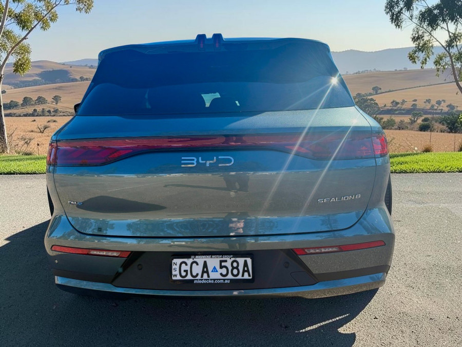 2025 MY26 BYD SEALION 8  Premium AWD SUV Image 7